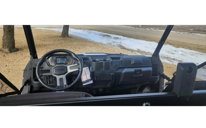 2026 Polaris Ranger® Crew XP 1000 Texas Edition-Black Crystal