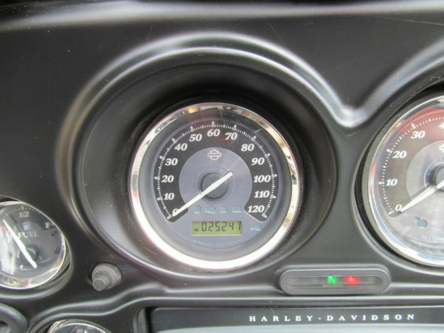 2011 Harley-Davidson Touring FLHTK - Electra Glide Ultra Limited