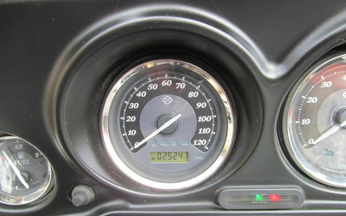 2011 Harley-Davidson Touring FLHTK - Electra Glide Ultra Limited