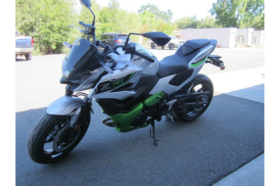 2024 Kawasaki Z7 Hybrid ABS