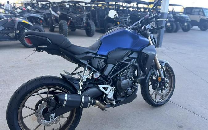 2022 Honda® CBR300R ABS