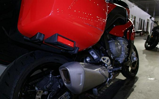 2016 BMW S 1000 XR Racing Red