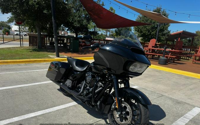 2018 Harley-Davidson® Road Glide® Special
