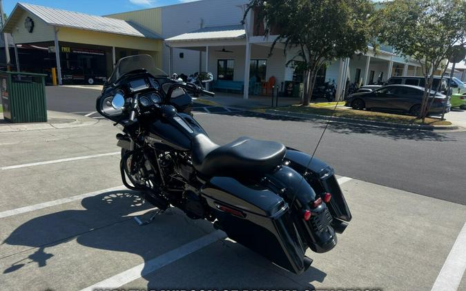 2018 Harley-Davidson® Road Glide® Special