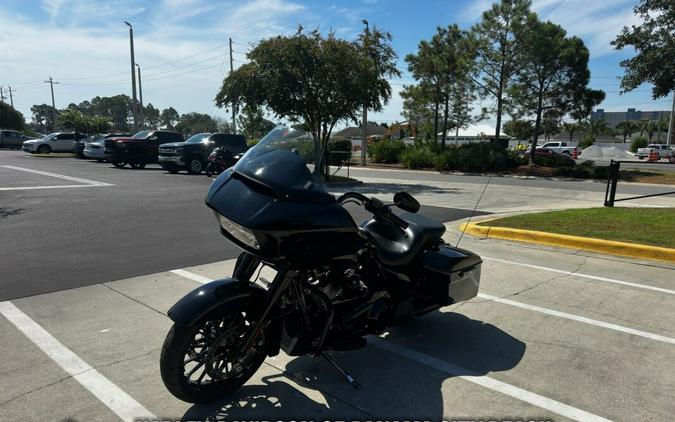 2018 Harley-Davidson® Road Glide® Special