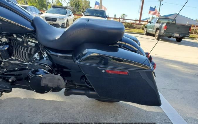 2018 Harley-Davidson® Road Glide® Special