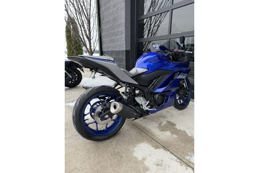 2020 Yamaha YZF R3 Monster Energy Yamaha MotoGP Edition