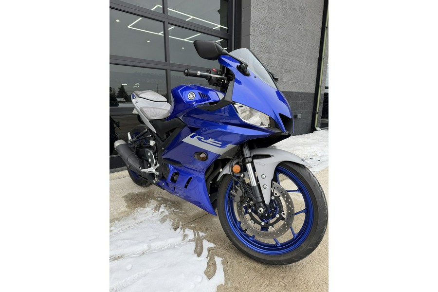 2020 Yamaha YZF R3 Monster Energy Yamaha MotoGP Edition