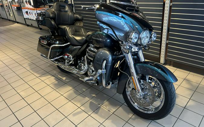 2015 H-D FLHTKSE CVO Ultra Limited 110ci