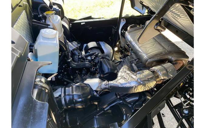 2025 DEFENDER MAX LIMITED HD10 - Can-Am