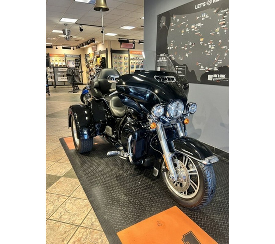 2020 Harley-Davidson Trike FLHTCUTG - Tri Glide Ultra
