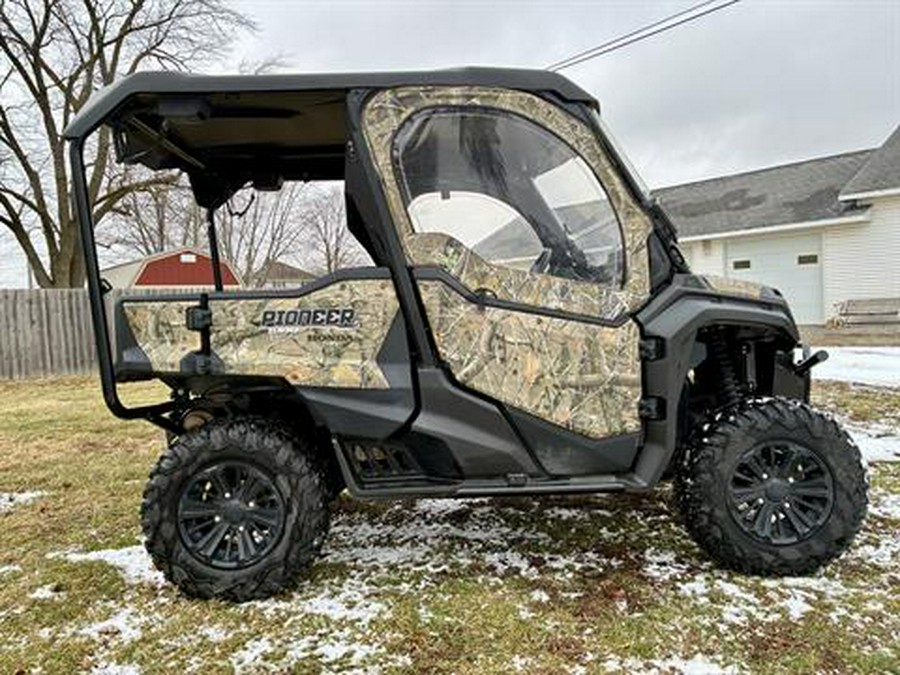 2016 Honda Pioneer 1000-5 Deluxe