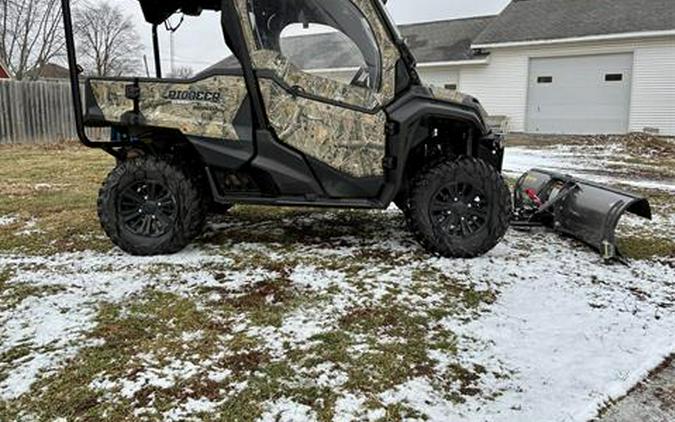 2016 Honda Pioneer 1000-5 Deluxe