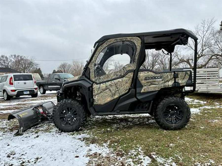 2016 Honda Pioneer 1000-5 Deluxe