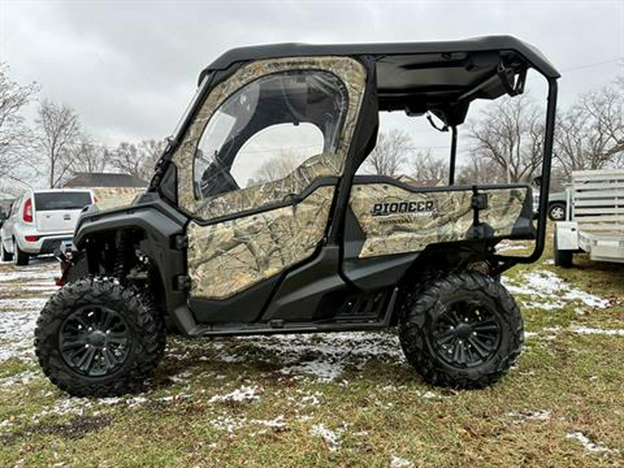 2016 Honda Pioneer 1000-5 Deluxe