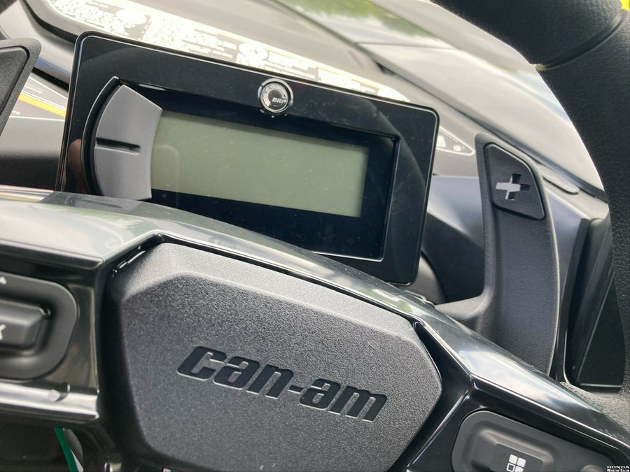 2026 Can-Am® MAVERICK R MAX X 999T