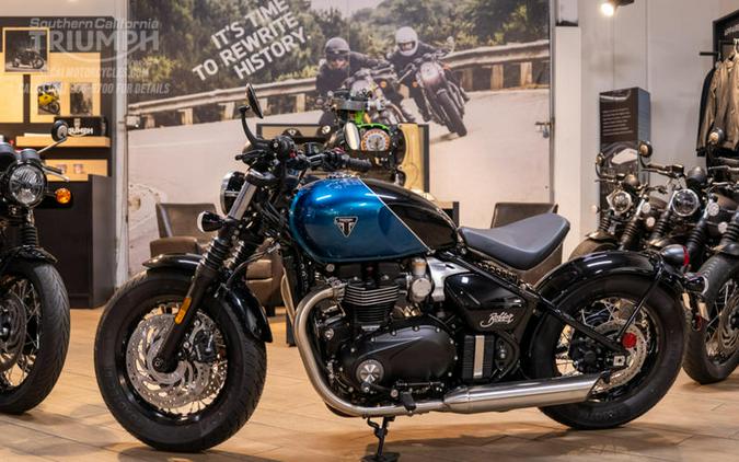 2026 Triumph Bonneville Bobber Interstellar Blue