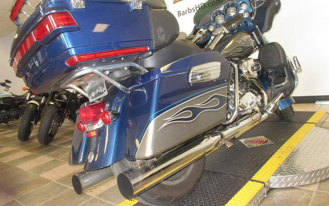 2010 Harley-Davidson® FLHTCUSE5 - CVO™ Ultra Classic® Electra Glide