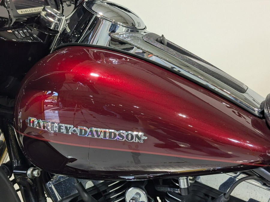 2015 Harley-Davidson® Ultra Limited Two-Tone Mysterious Red Sunglo/Blackened Cayenne Sunglo