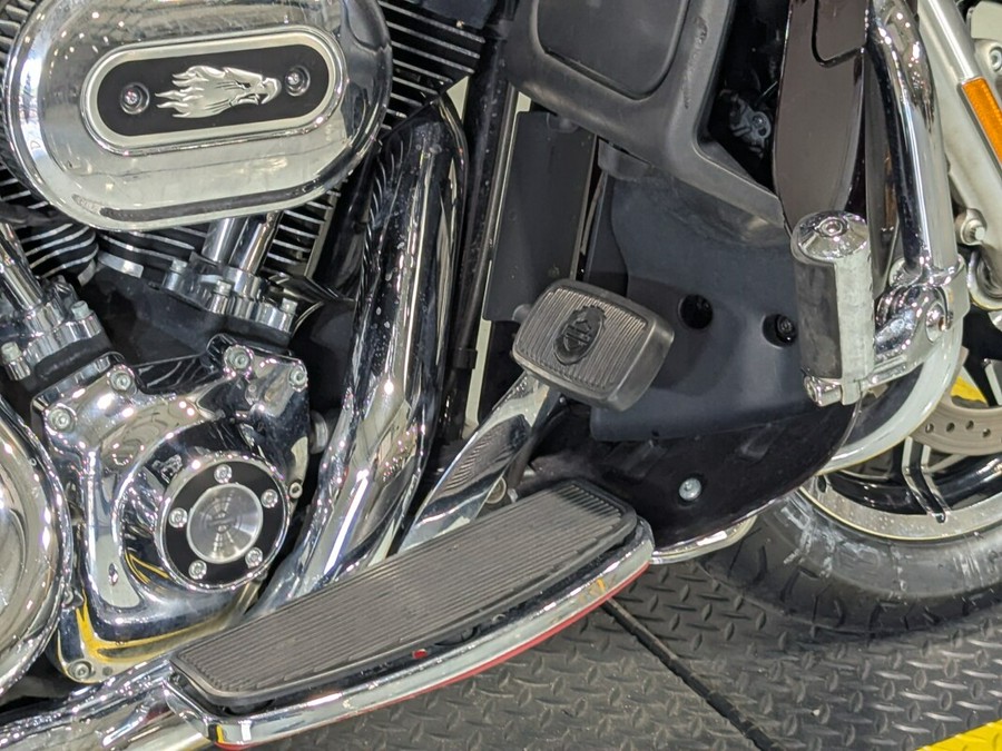 2015 Harley-Davidson® Ultra Limited Two-Tone Mysterious Red Sunglo/Blackened Cayenne Sunglo