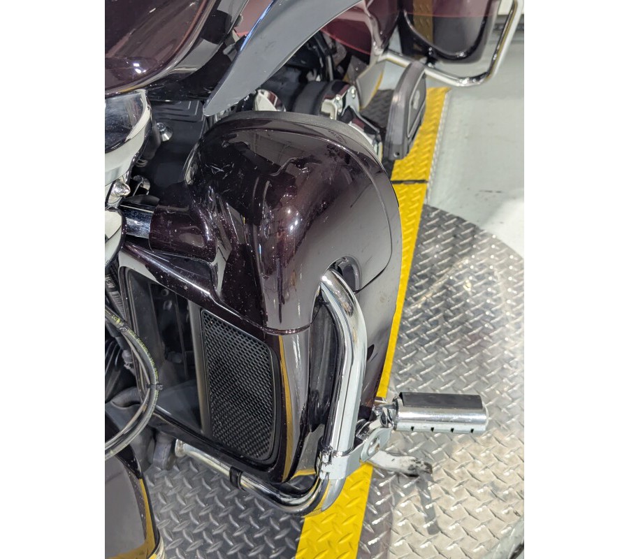 2015 Harley-Davidson® Ultra Limited Two-Tone Mysterious Red Sunglo/Blackened Cayenne Sunglo