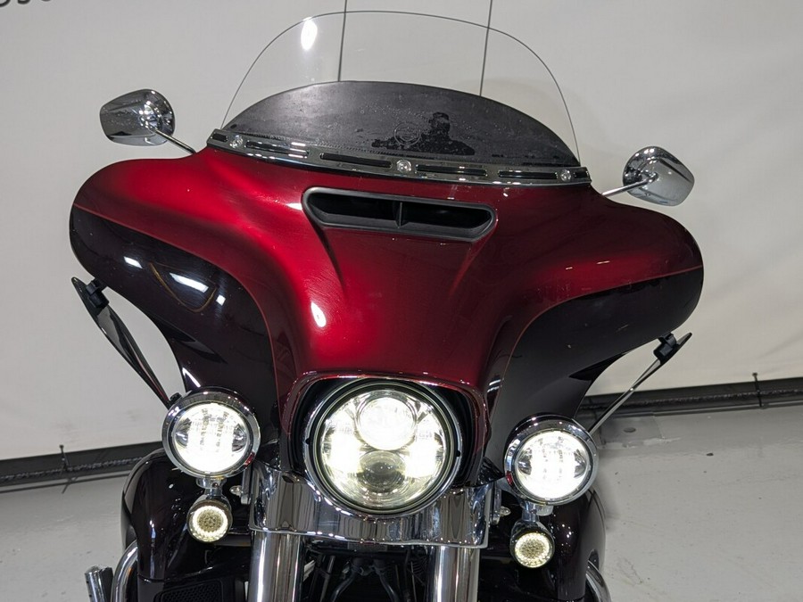 2015 Harley-Davidson® Ultra Limited Two-Tone Mysterious Red Sunglo/Blackened Cayenne Sunglo