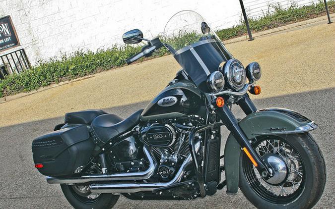 2021 Harley-Davidson Softail FLHCS - Heritage Classic 114