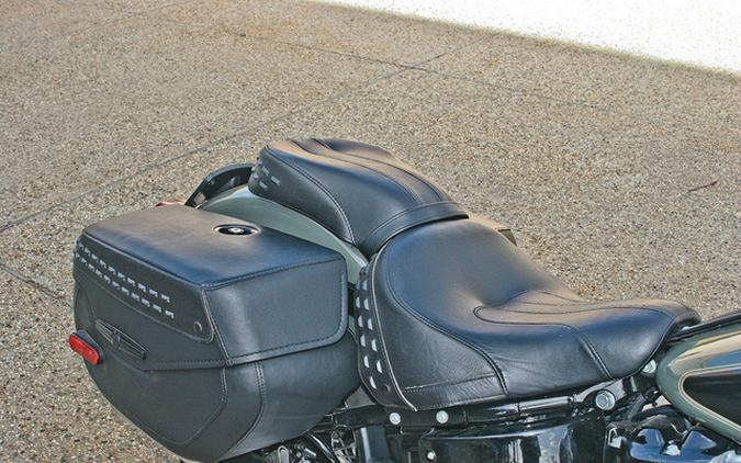 2021 Harley-Davidson Softail FLHCS - Heritage Classic 114