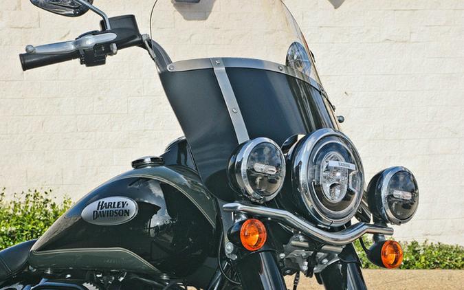 2021 Harley-Davidson Softail FLHCS - Heritage Classic 114