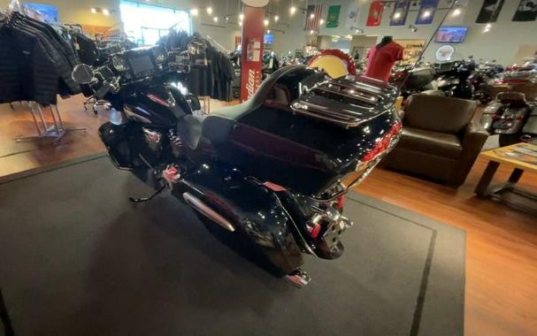 2024 Indian Motorcycle® Roadmaster® Limited Black Azure Crystal