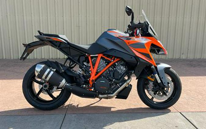 2023 KTM 1290 Super Duke GT