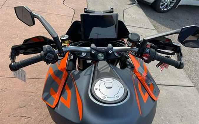 2023 KTM 1290 Super Duke GT