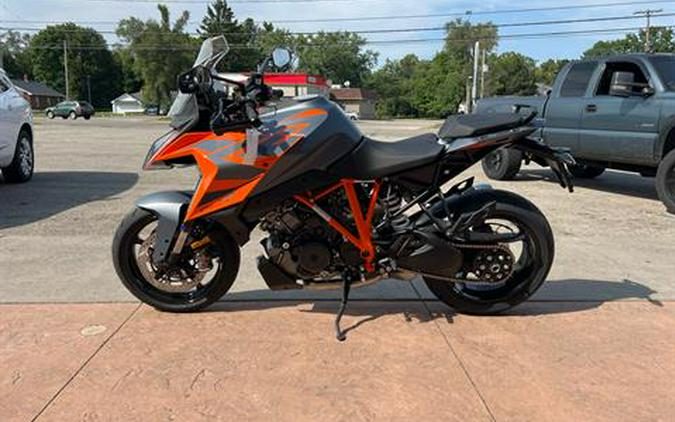 2023 KTM 1290 Super Duke GT