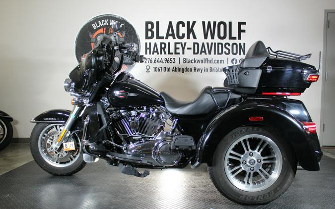2022 Tri Glide® Ultra FLHTCUTG