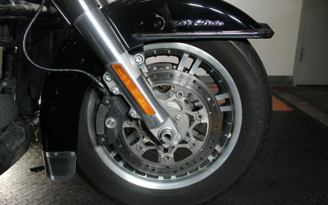2022 Tri Glide® Ultra FLHTCUTG