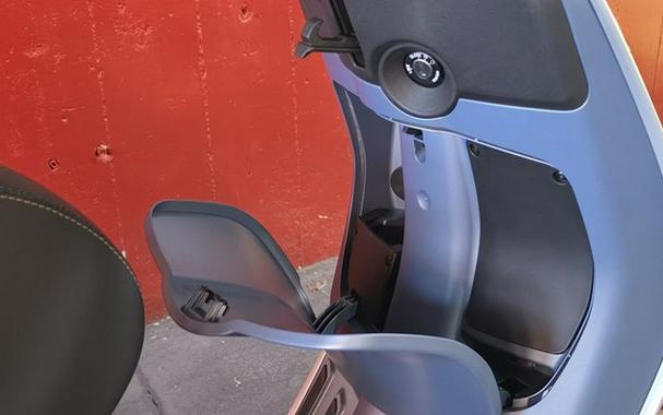 2027 Vespa Primavera 50 Officina 8