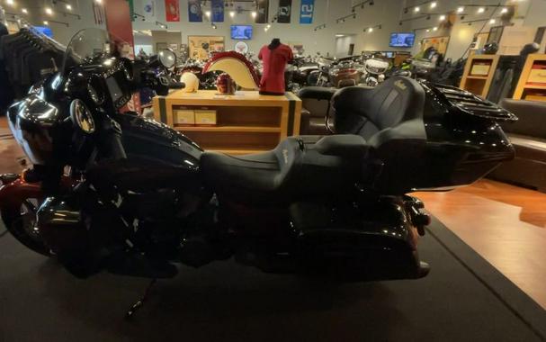 2024 Indian Motorcycle® Roadmaster® Elite Red Candy Over Black Candy