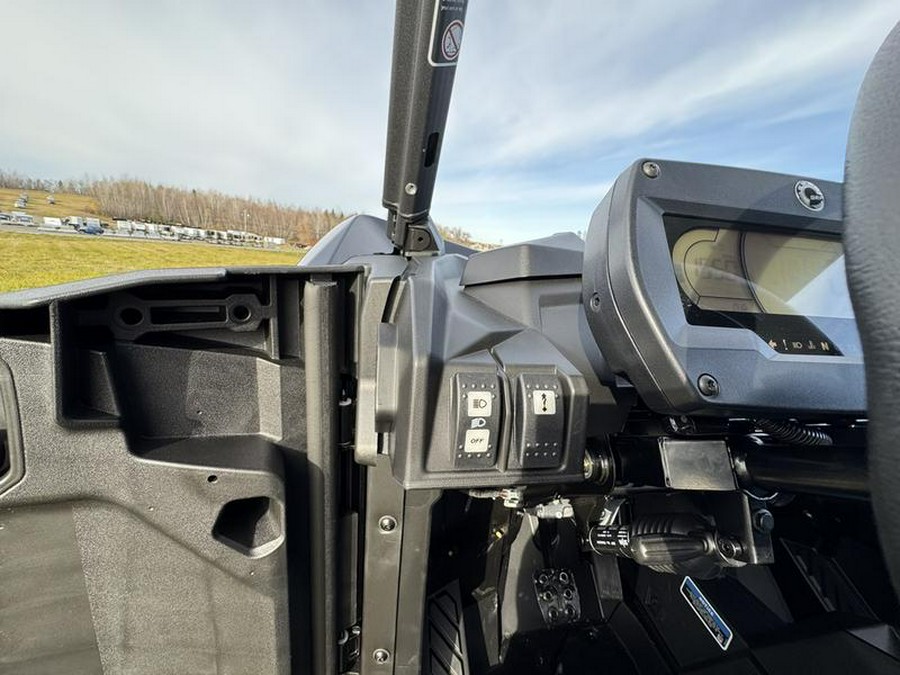 2026 Can-Am® Commander MAX XT 1000R