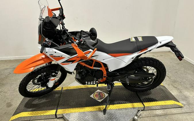 2026 KTM Adventure 390 R