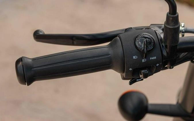 2022 Royal Enfield Classic 350 Signals Marsh Grey