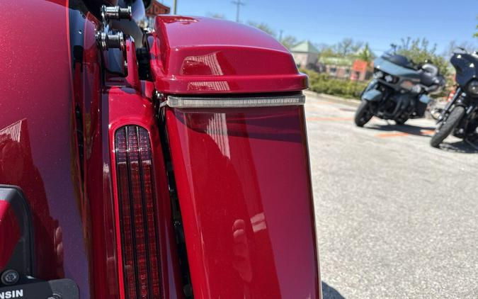 2017 Harley-Davidson® CVO™ Street Glide® Starfire Black/Atomic Red with Contrast Chrome Aggressor Wh