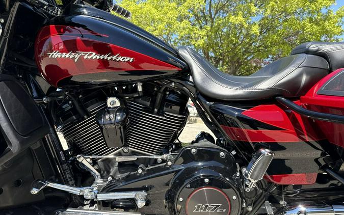 2017 Harley-Davidson® CVO™ Street Glide® Starfire Black/Atomic Red with Contrast Chrome Aggressor Wh