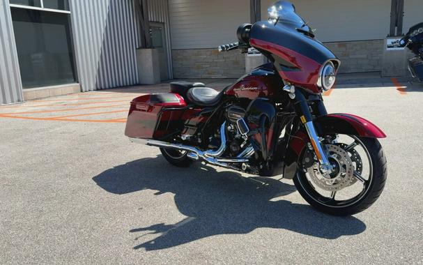2017 Harley-Davidson® CVO™ Street Glide® Starfire Black/Atomic Red with Contrast Chrome Aggressor Wh