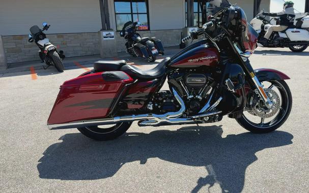 2017 Harley-Davidson® CVO™ Street Glide® Starfire Black/Atomic Red with Contrast Chrome Aggressor Wh