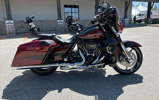 2017 Harley-Davidson® CVO™ Street Glide® Starfire Black/Atomic Red with Contrast Chrome Aggressor Wh