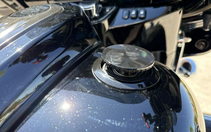 2017 Harley-Davidson® CVO™ Street Glide® Starfire Black/Atomic Red with Contrast Chrome Aggressor Wh