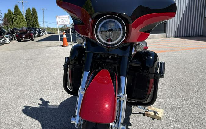 2017 Harley-Davidson® CVO™ Street Glide® Starfire Black/Atomic Red with Contrast Chrome Aggressor Wh