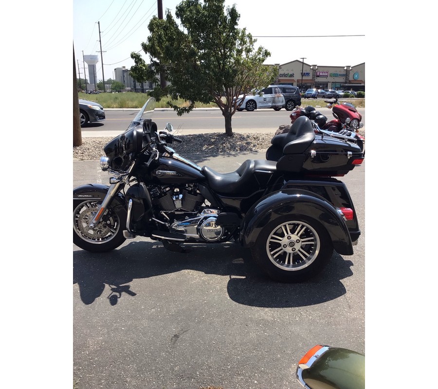 2021 HARLEY-DAVIDSON TRI GLIDE ULTRA BASE