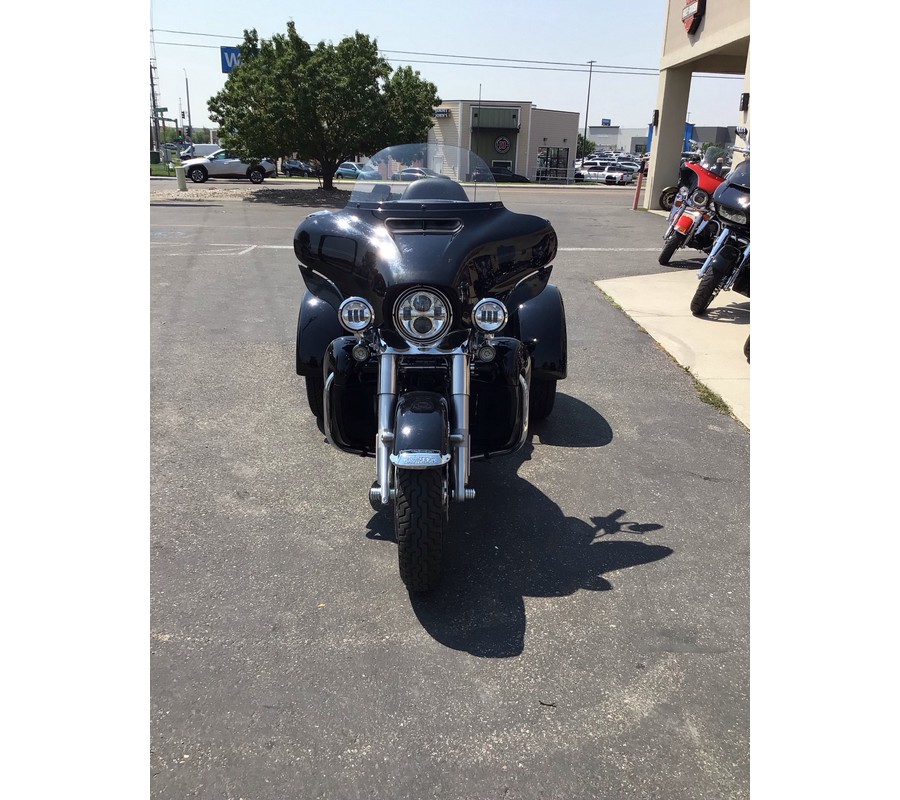 2021 HARLEY-DAVIDSON TRI GLIDE ULTRA BASE