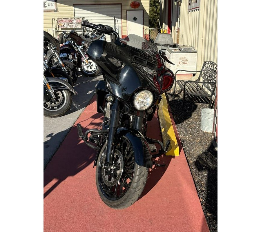 2019 Harley-Davidson® FLHX - Street Glide®